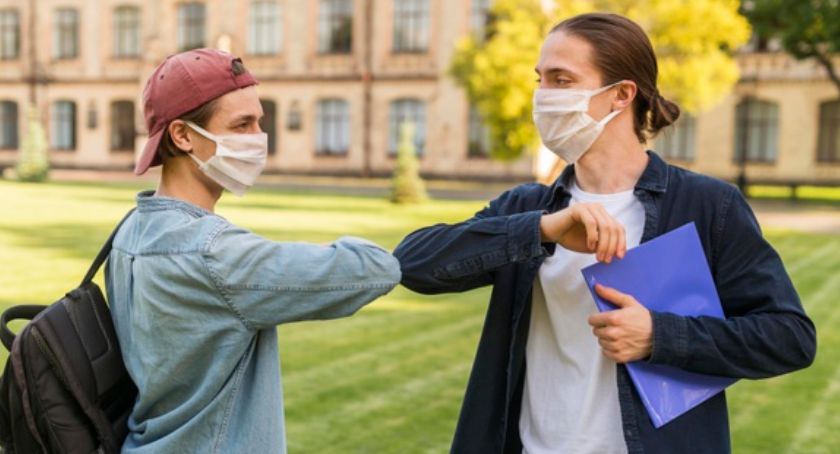 Ogrom pracy sanepidu w związku z powrotem do szkół. Kilkudziesięciu uczniów na kwarantannie