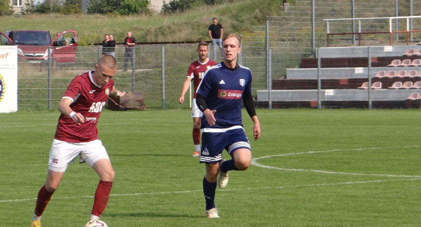 Przegrana Cartusii w derbach Kaszub. Zwycięstwo piłkarzy w B klasie i juniorów