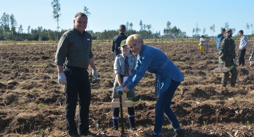 W Lipuszu sadzili las wspólnie z Parą Prezydencką