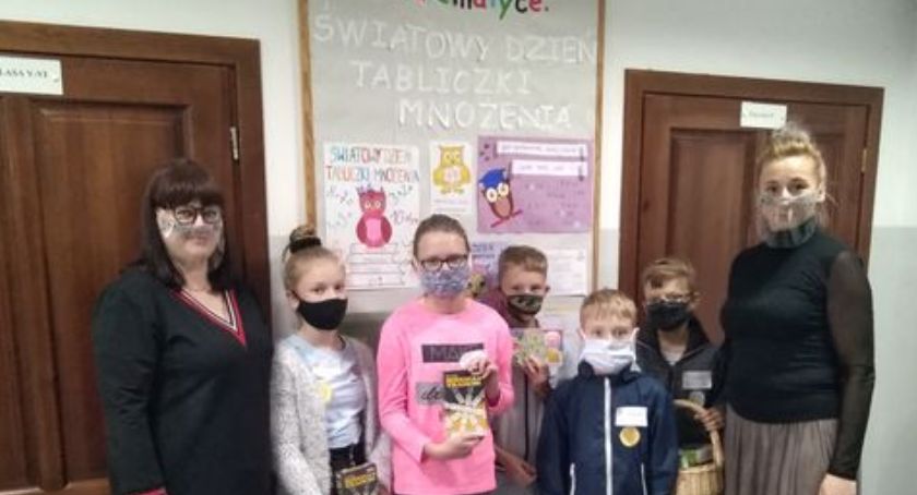 Uczniowie z Podjaz obchodzili Światowy Dzień Tabliczki Mnożenia
