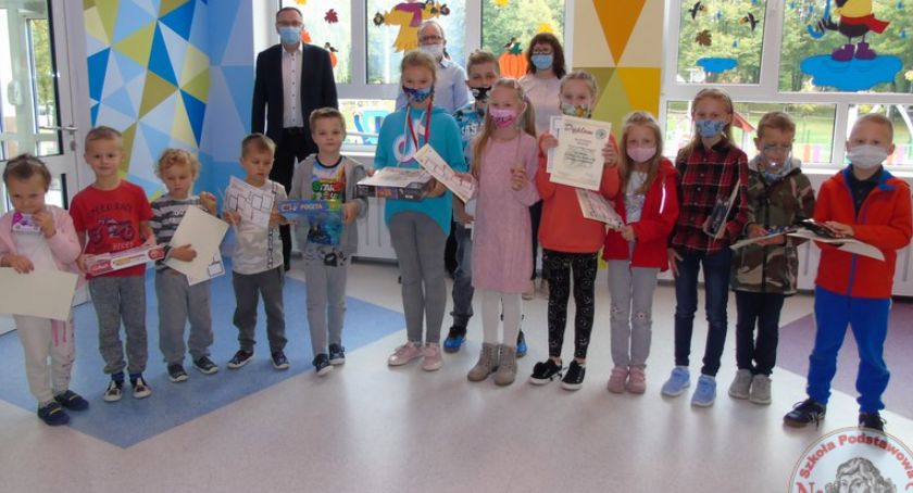 Konkurs plastyczny „Dwójka w podróży” rozstrzygnięty