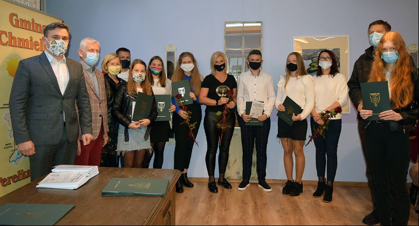 Chmielno. Najzdolniejsi absolwenci ze stypendiami wójta