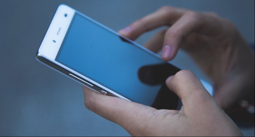 Jesteś objęty kwarantanną? Pamiętaj o obowiązku instalacji aplikacji