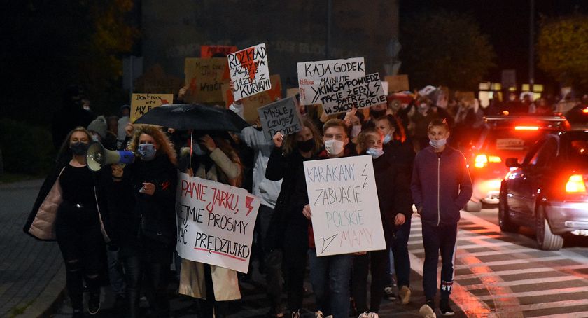 Strajk Kobiet w Kartuzach - mieszkańcy znów wyrazili sprzeciw wobec zakazu aborcji