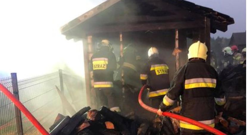 Kłodno. Płonęła altanka z drewnem opałowym
