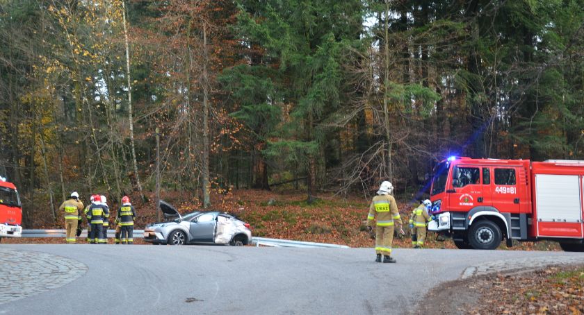 Szymbark. Zderzenie toyoty z MAN-em na K20