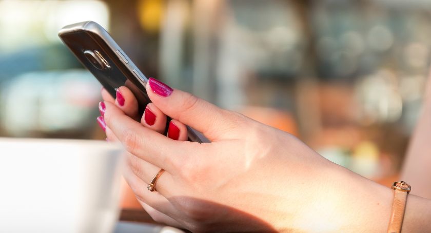 Wynik testu na Covid-19 otrzymasz na telefon lub maila