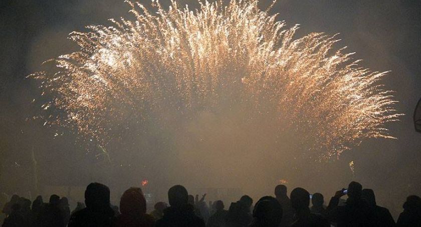 Sylwester w Kartuzach odwołany, będzie też mniej światecznych iluminacji
