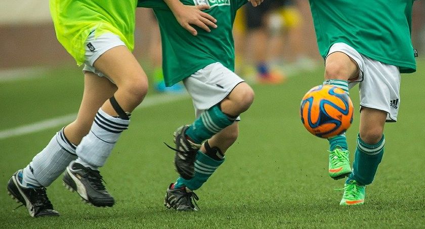 Młodzi piłkarze Cartusii ze stypendiami sportowymi Grupy Lotos