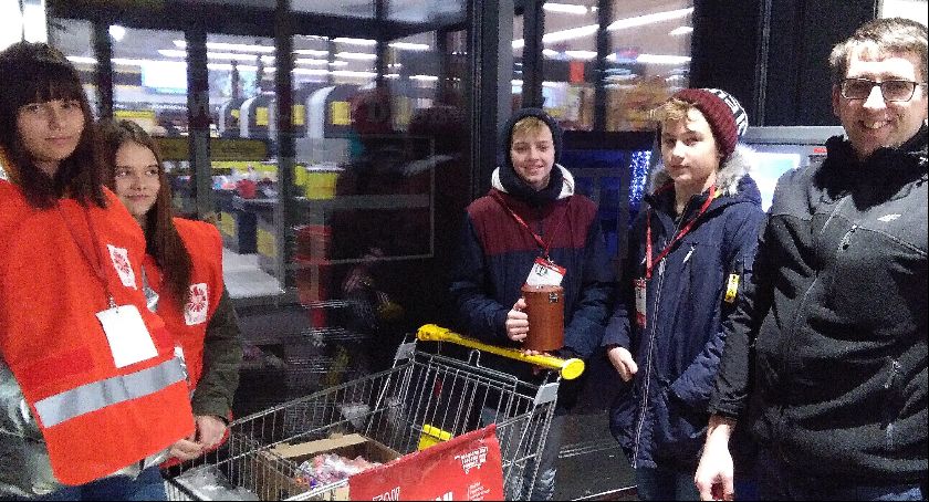 Tak pomagam! - w Kartuzach trwa zbiórka żywności Caritasu