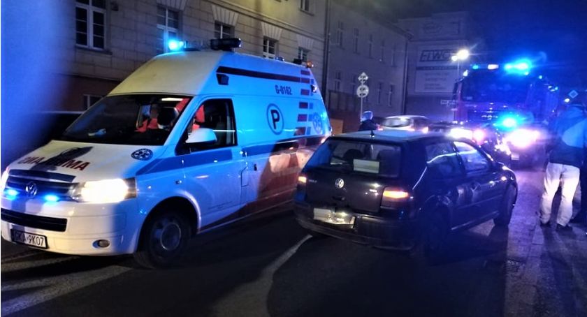 Kartuzy. Zderzenie dwóch pojazdów przy kartuskim magistracie