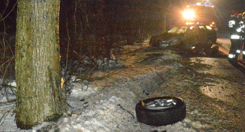 Egiertowo-Połęczyno. BMW zderzyło się z volvo - kierowca zasnął za kierownicą?
