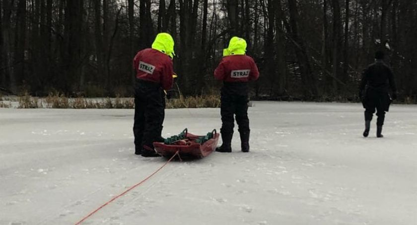 Sulęczyno. Usłyszeli wołanie o pomoc. Na jeziorze Węgorzyno poszukiwano topielca