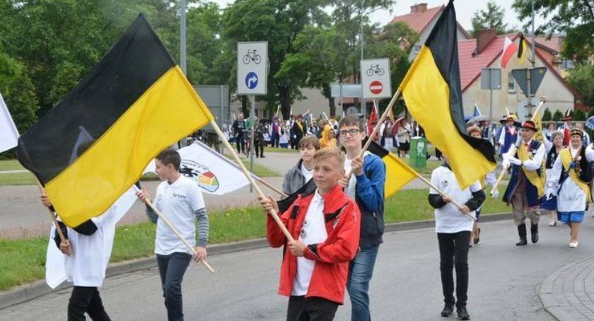 Karujta sa, szternostnica, larwa - trwa głosowanie na Kaszubskie Słowo Roku
