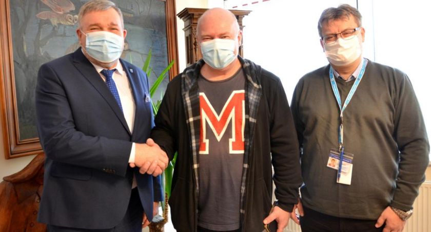 Marcin Plichta pozostaje na stanowisku dyrektora Galerii Refektarz