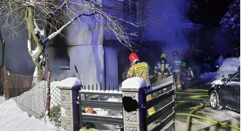 Kiełpino. Pożar garażu w budynku mieszkalnym