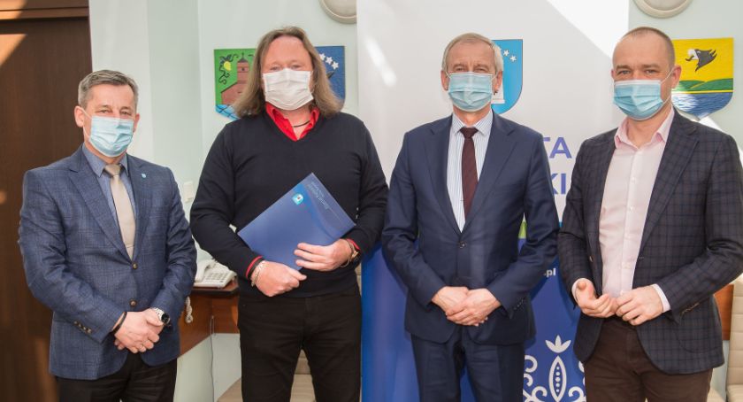 Żukowo. Powstanie nowa hala widowiskowo – sportowa. Podpisano umowę z wykonawcą projektu