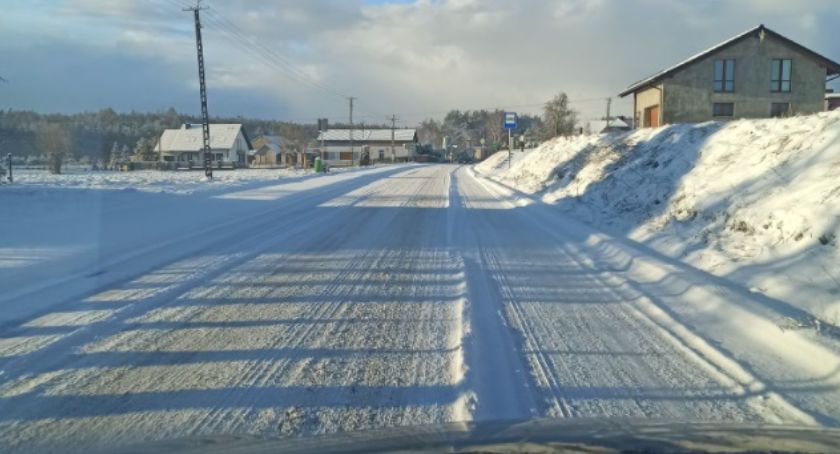 Wróciła zima - na drogach ślisko. Jedźcie ostrożnie!