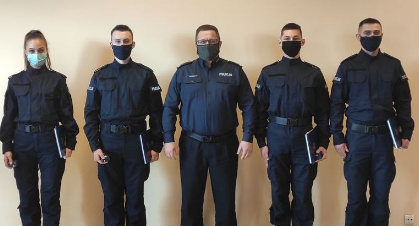 Czworo nowych funkcjonariuszy w kartuskiej komendzie. Ty też możesz zostać policjantem