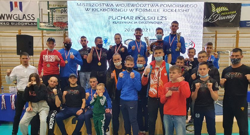 Worek medali kickbokserów Rebelii na Mistrzostwach Województwa Pomorskiego w Luzinie