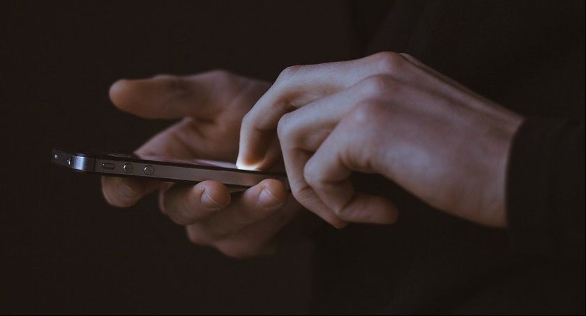 Uwaga na fałszywe smsy z informacją o mandacie