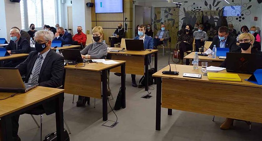 Żukowo. Za wywóz śmieci mieszkańcy zapłacą więcej niż do tej pory