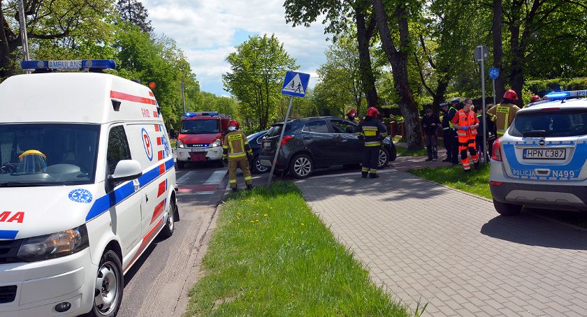 Kartuzy. Zderzenie VW z oplem na Wzgórzu Wolności
