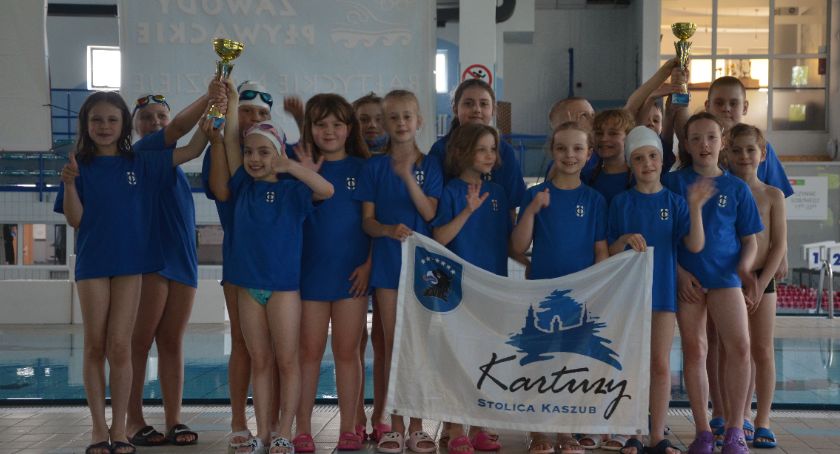 Młodzi pływacy z Kartuz z sukcesami na zawodach 