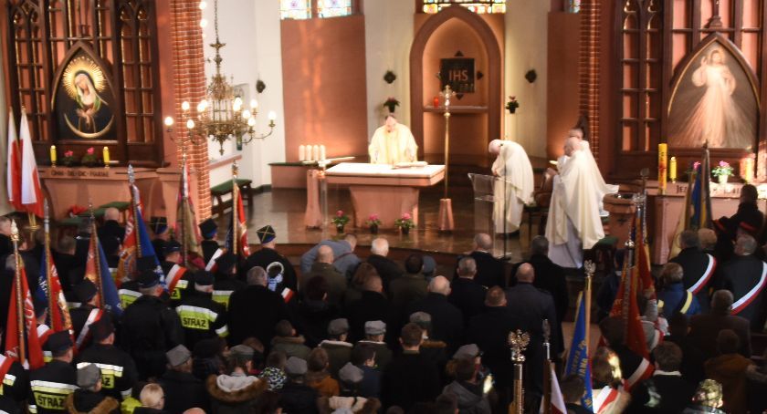 Episkopat znosi dyspensę od uczestnictwa we mszy. Od 20 czerwca katolicy wracają do kościołów