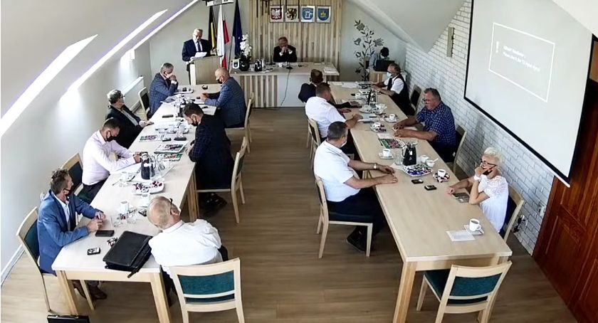 Wójt Marian Kowalewski z jednogłośnym absolutorium za wykonanie budżetu 2020