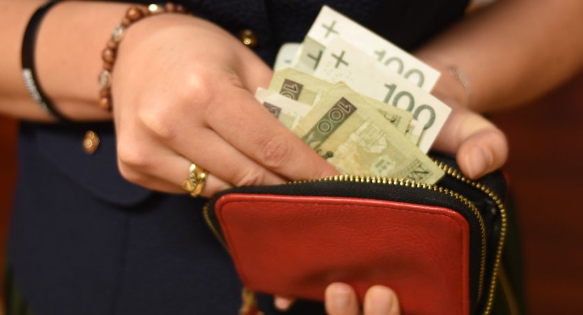 Kartuzy. Uczniowie pozbawieni stypendiów - rodzice oburzeni
