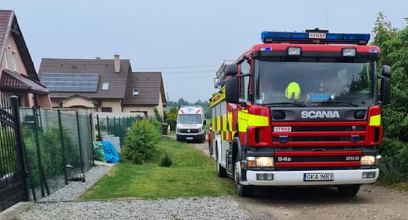 Rębiechowo. Piorun uderzył w budynki mieszkalne. Wskutek huku ucierpiały dzieci