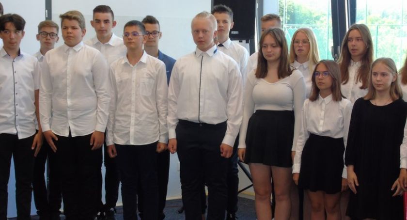 Pożegnanie ósmoklasistów w 