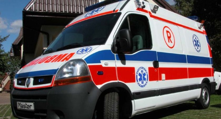 Załęże. Zasnął za kierownicą i uderzył w dom