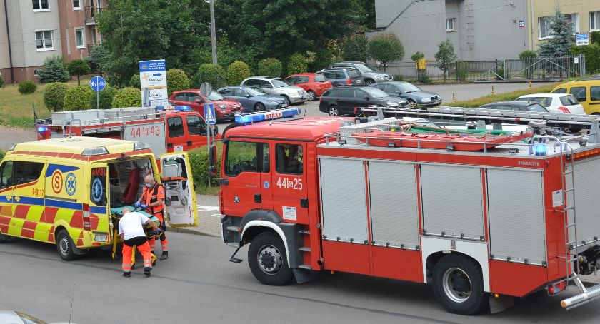 Kartuzy. Kobieta potrącona przez własny samochód