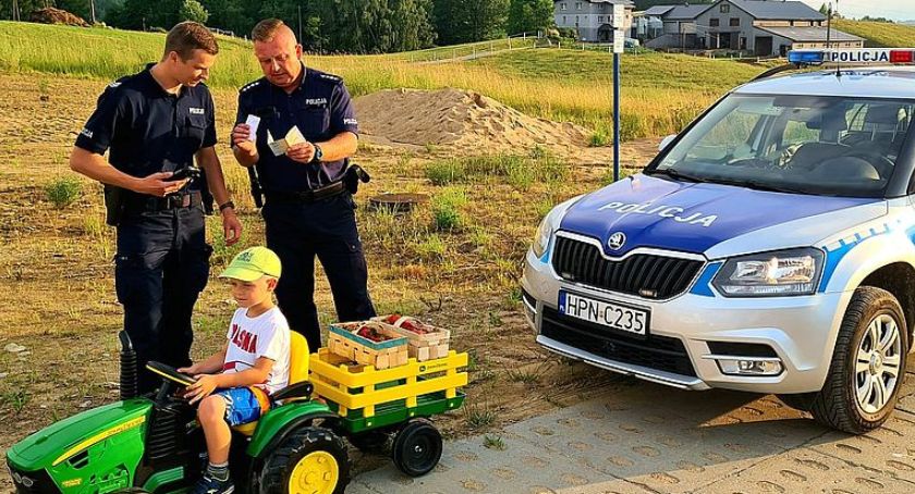 Policjanci apelują o rozwagę podczas prac polowych