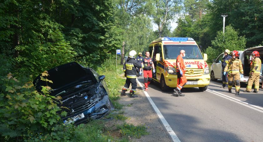 Przewóz. Zderzenie passata z ciężarowym renault