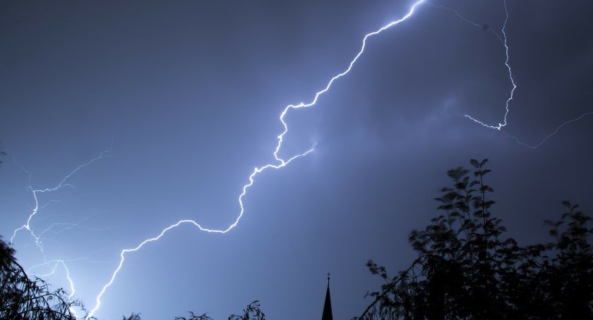 Nad Kaszubami mogą przejść kolejne, groźne burze