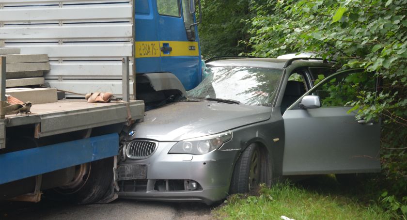 Kartuzy-Grzybno. BMW wbiło się w MANa