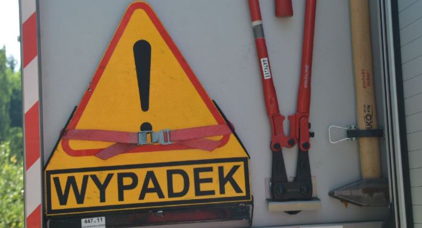 Puzdrowo. Zderzenie dostawczego fiata z motocyklem