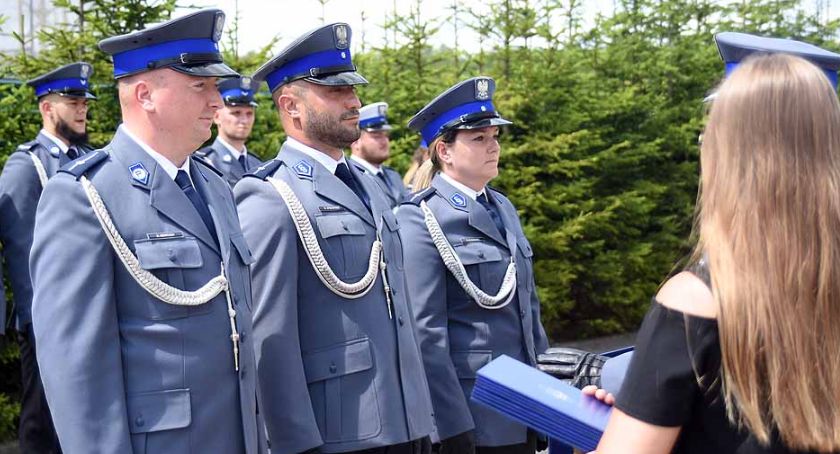 Awanse i odznaczenia dla policjantów z Kartuz