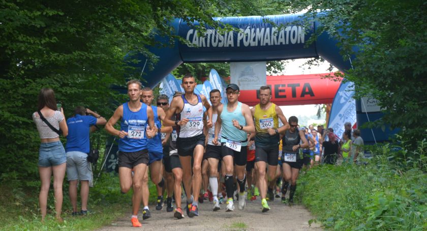 Ponad 300 zawodników na starcie IV Cartusia Półmaratonu