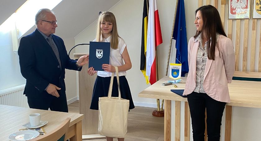 Somonino. Najzdolniejsi uczniowie nagrodzeni stypendiami wójta