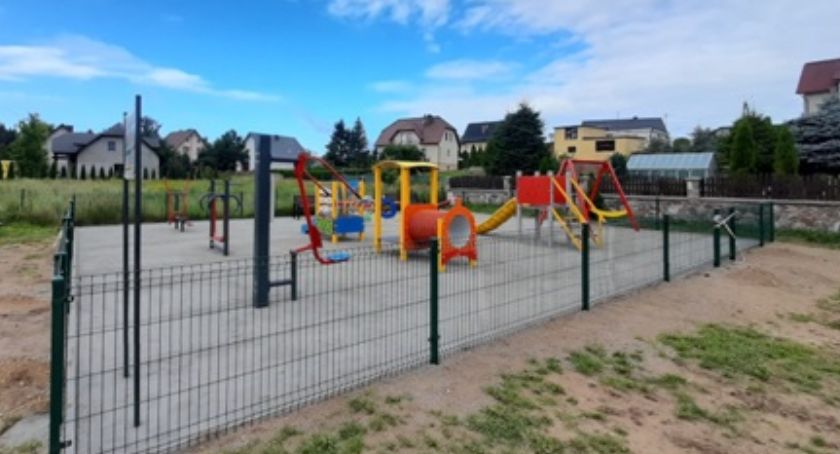 Aż dwa nowe place zabaw w Stężycy