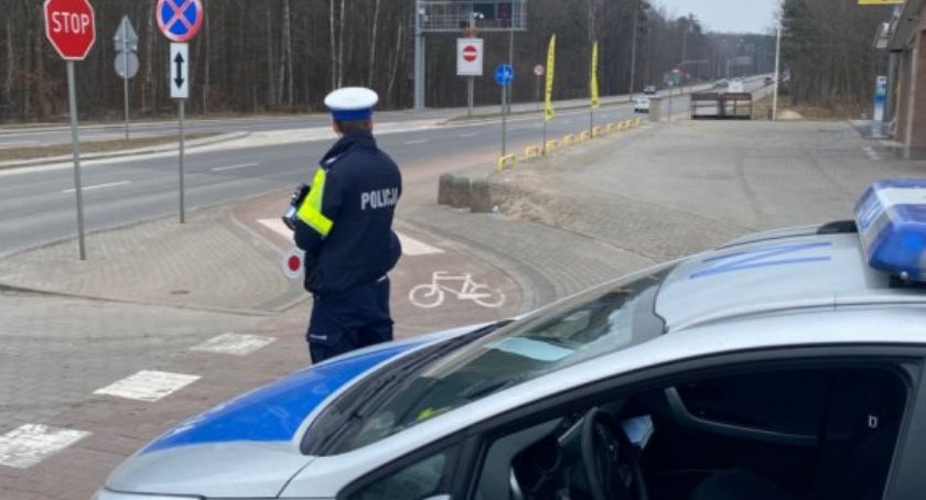W trosce o pieszych i rowerzystów - trwają wzmożone kontrole policji