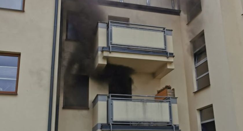 Kartuzy. Pożar mieszkania przy ulicy Prokowskiej
