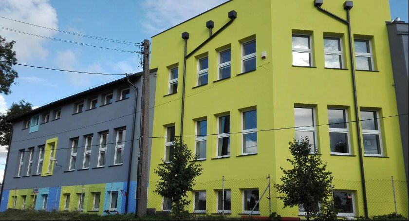 Rozbudowa szkoły podstawowej w Łapalicach na półmetku