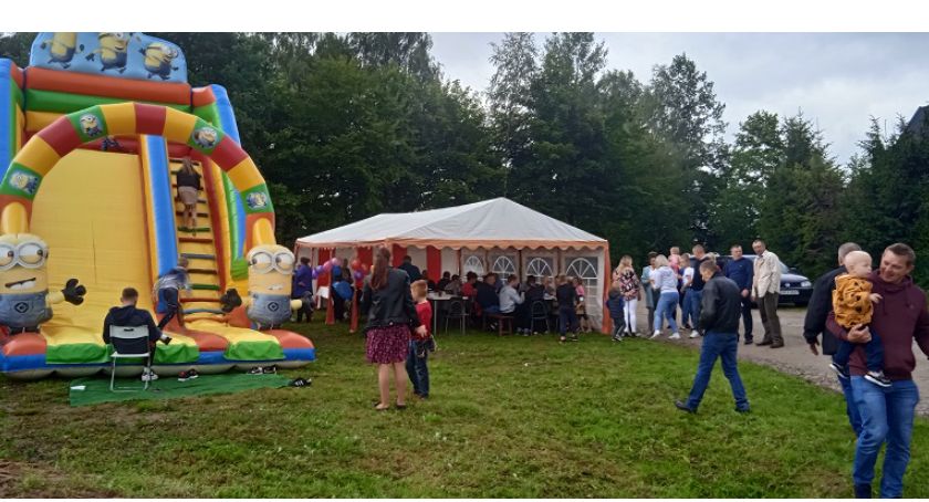 Mieszkańcy Nowych Łosienic bawili się na pełnym atrakcji festynie rodzinnym