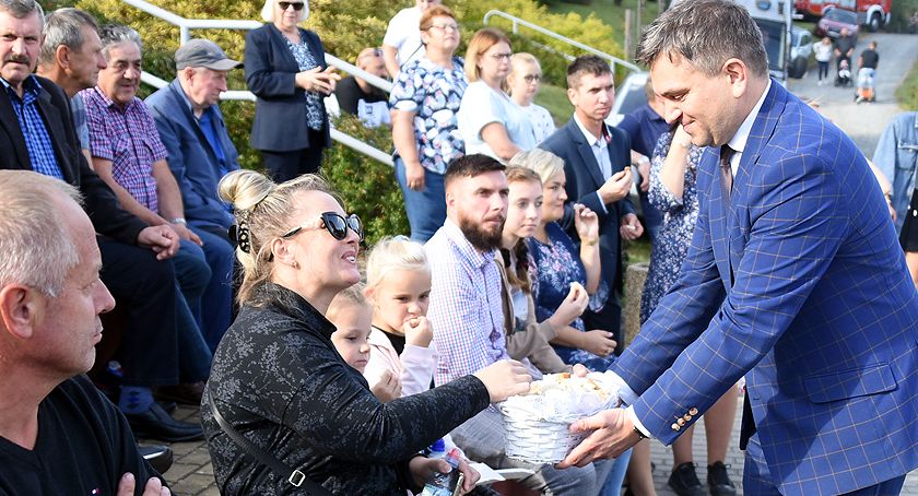 Święto plonów w Miechucinie - za plony dziękowali rolnicy z gminy Chmielno