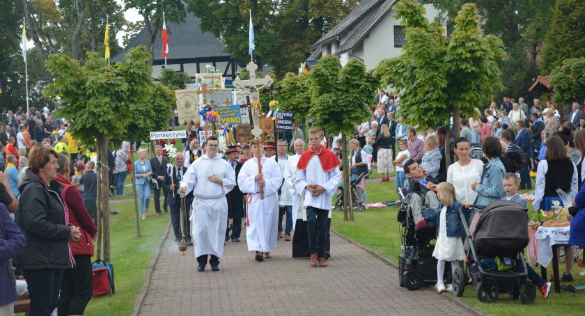 Odpust 2021. Tłumy pielgrzymów złożyły pokłon u stóp Sianowskiej Królowej